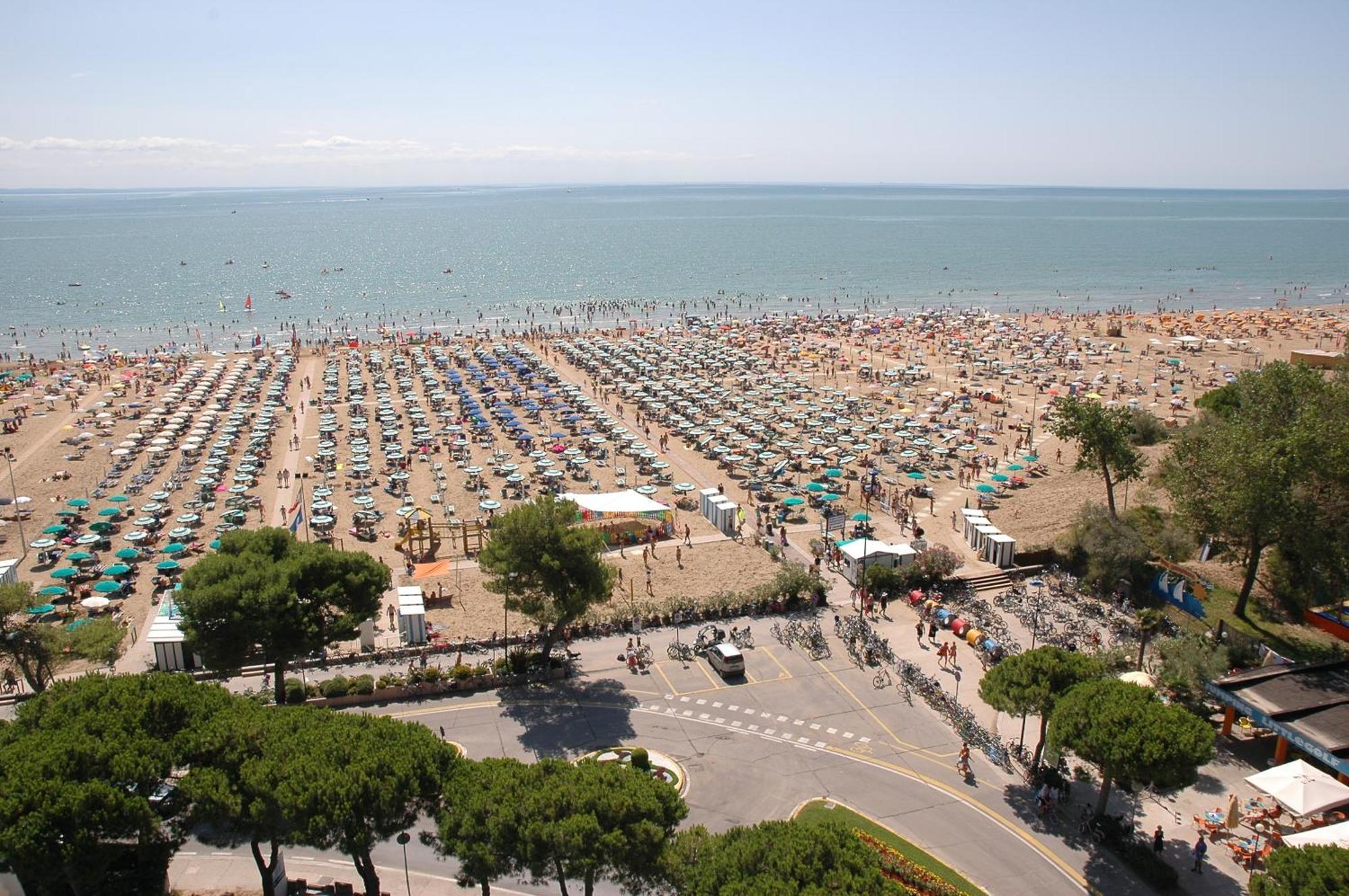 Parco vacanze Villaggio Nidos 3*